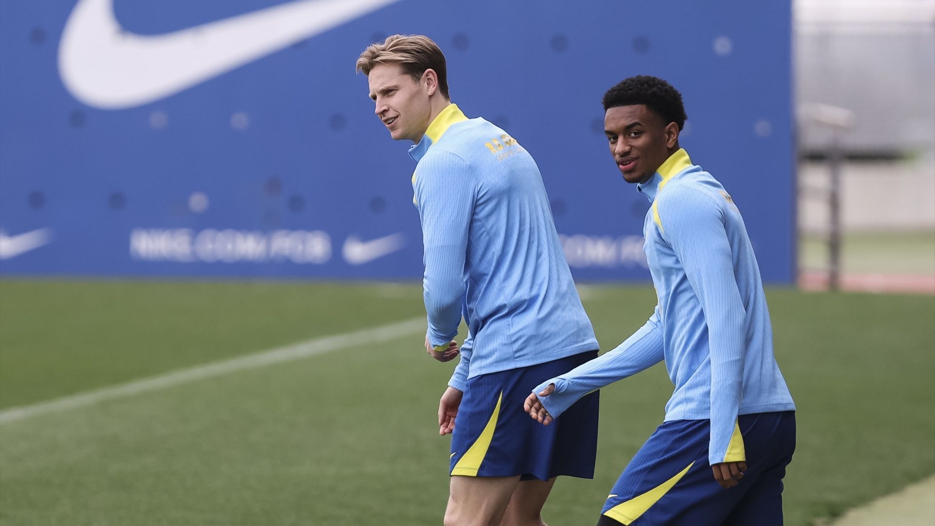 De Jong, en un entrenamiento del Barcelona