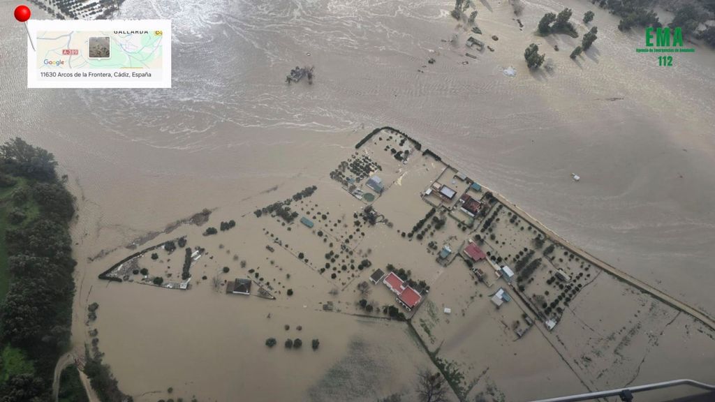 Juanma Moreno comparte las impactantes imágenes aéreas de las inundaciones en Andalucía: "No bajemos la guardia"