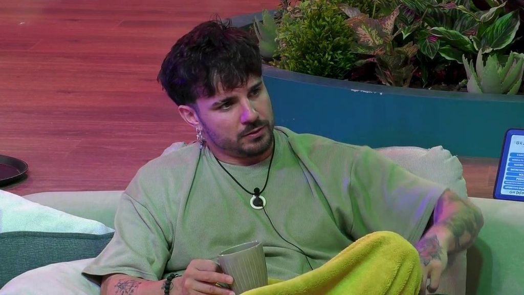 Manuel se sincera en 'GH DÚO' sobre la relación con su padre: "Nunca me dijo que era buen futbolista" GH DÚO GH DÚO 4 Top Vídeos 298