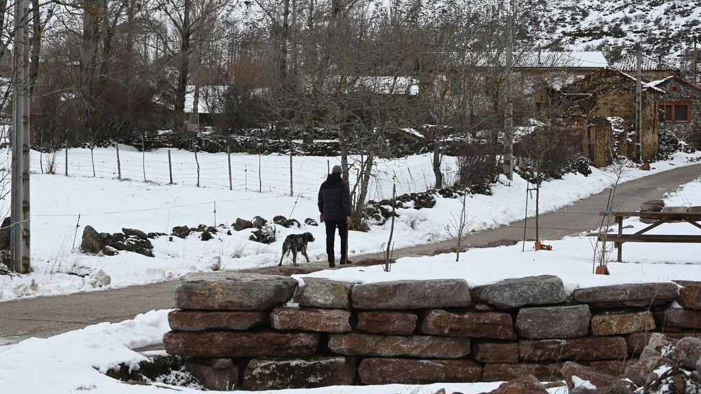 Muere el conductor de una quitanieves tras caer por una ladera en Villarejo del Valle,  Ávila