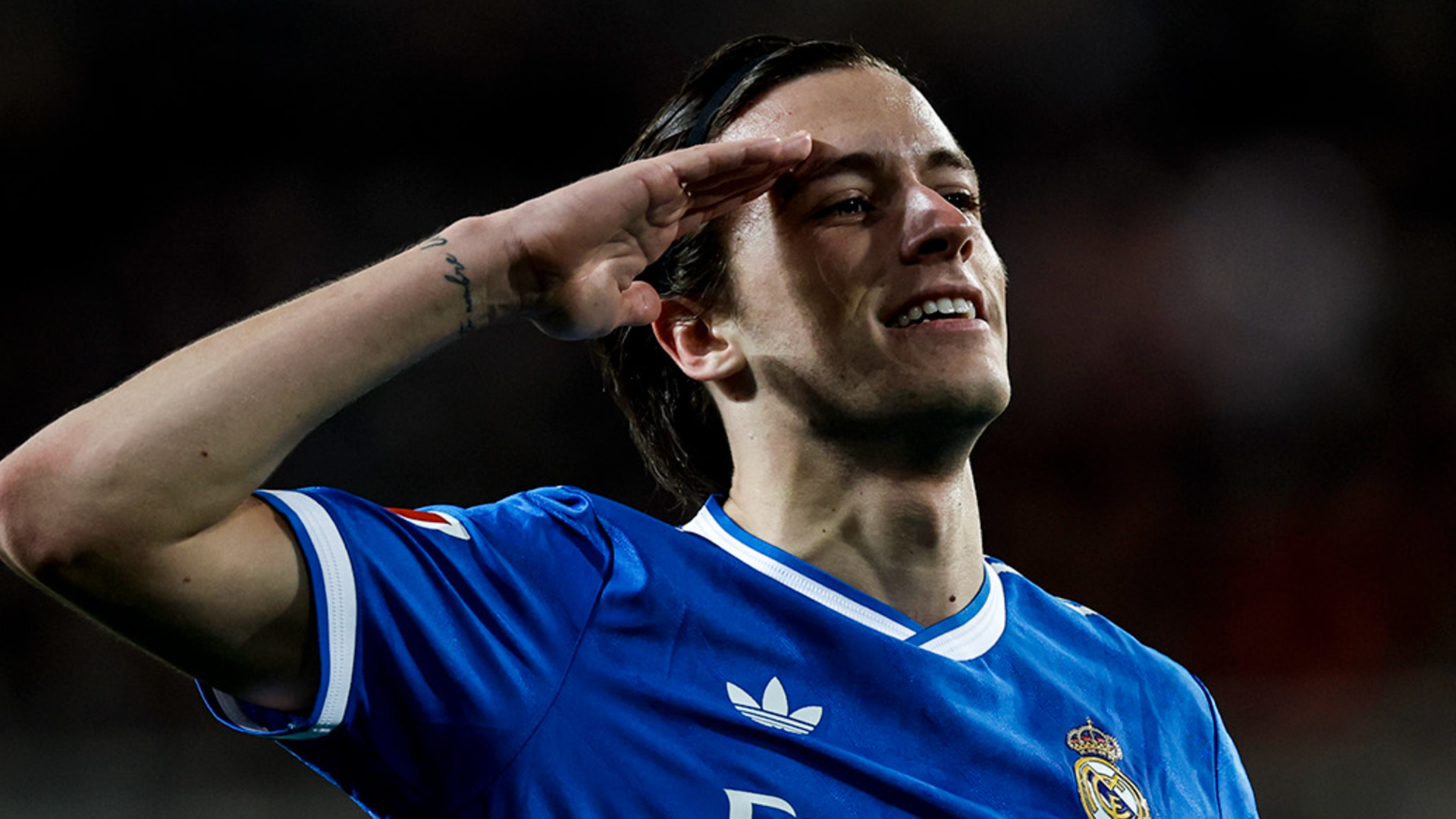 Carreras celebra su gol en Mestalla