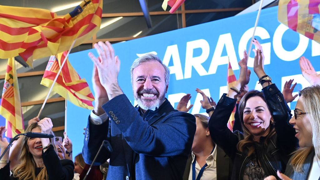 El PP gana, lejos de la ansiada mayoría absoluta, el PSOE cae a su mínimo histórico y Vox duplica su resultado