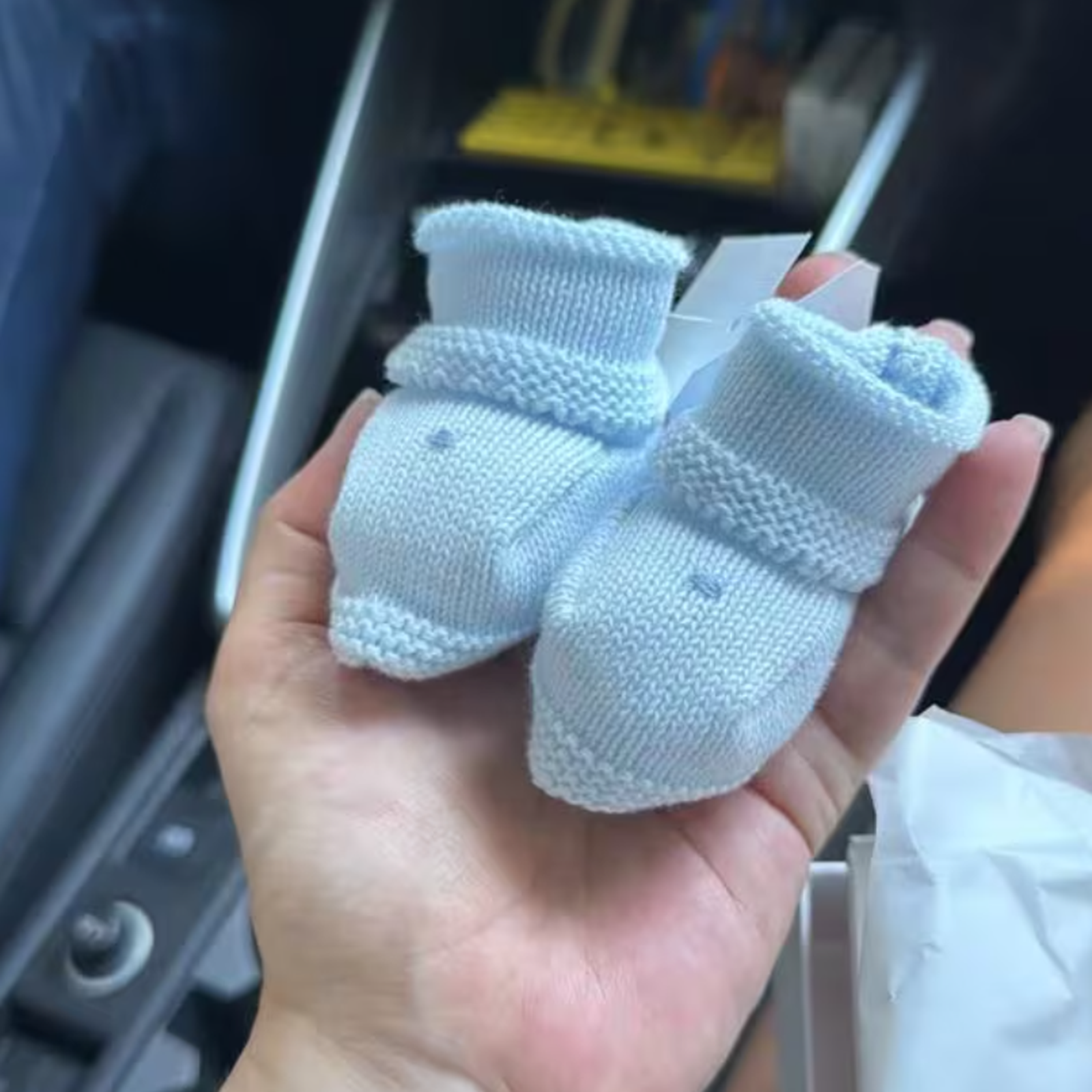 Úrsula Corberó enseña un regalo para su bebé