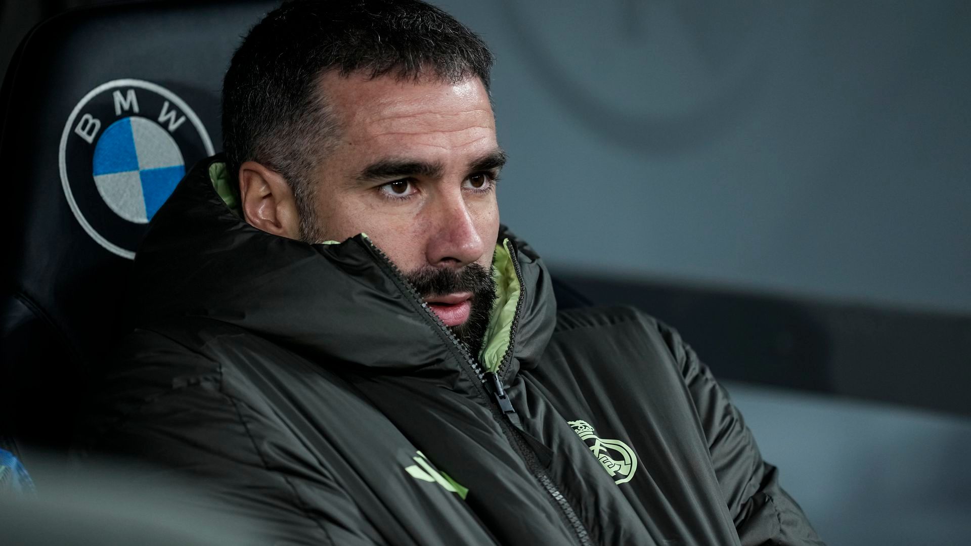 Carvajal en el banquillo del Real Madrid