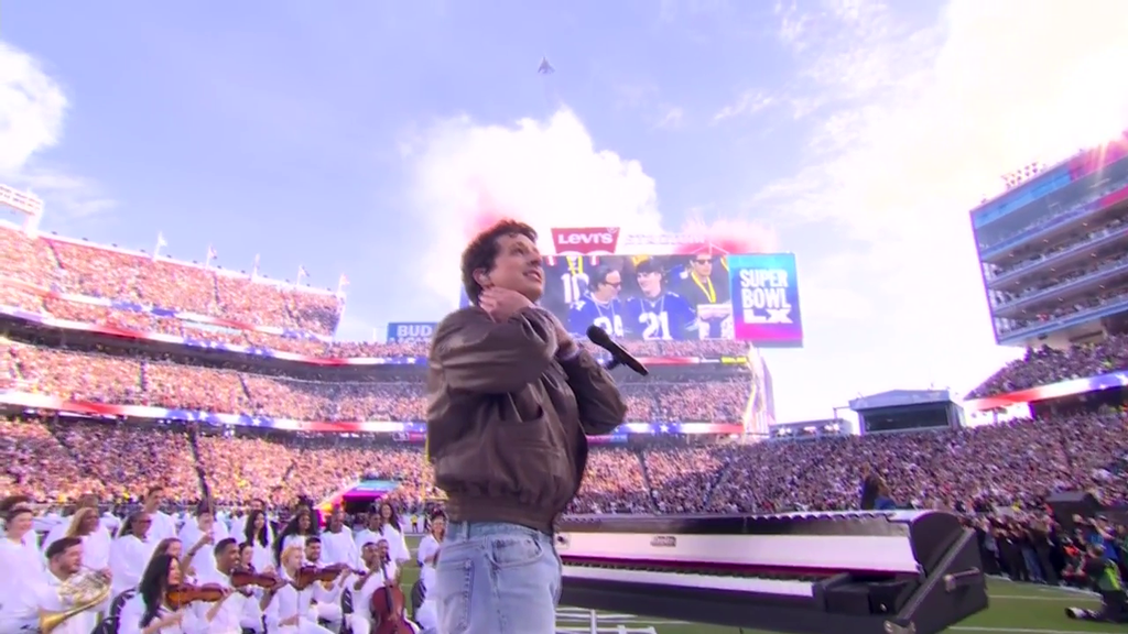 Charlie Puth interpreta el himno de Estados Unidos en la Super Bowl 2026 NFL 2025-2026 Super Bowl Top Vídeos 10