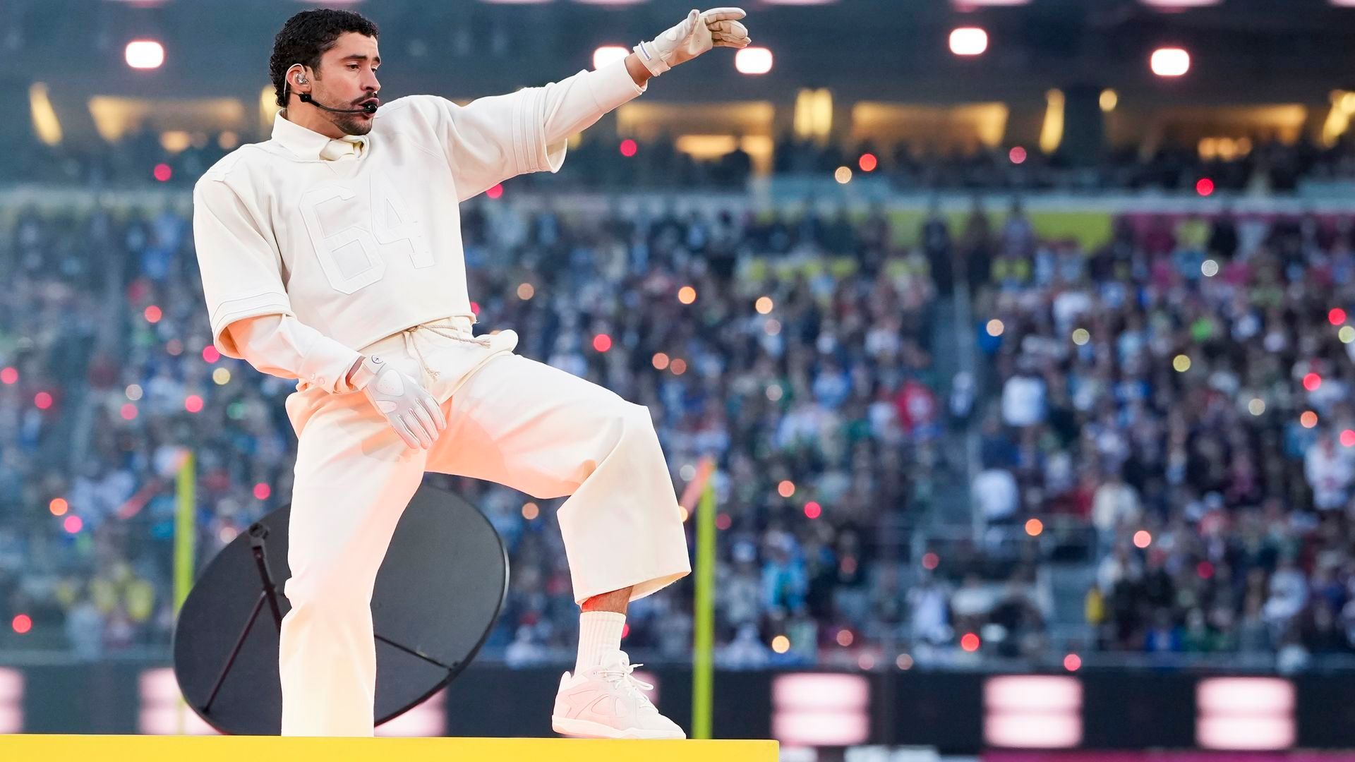 El look de Bad Bunny en la Super Bowl 2026