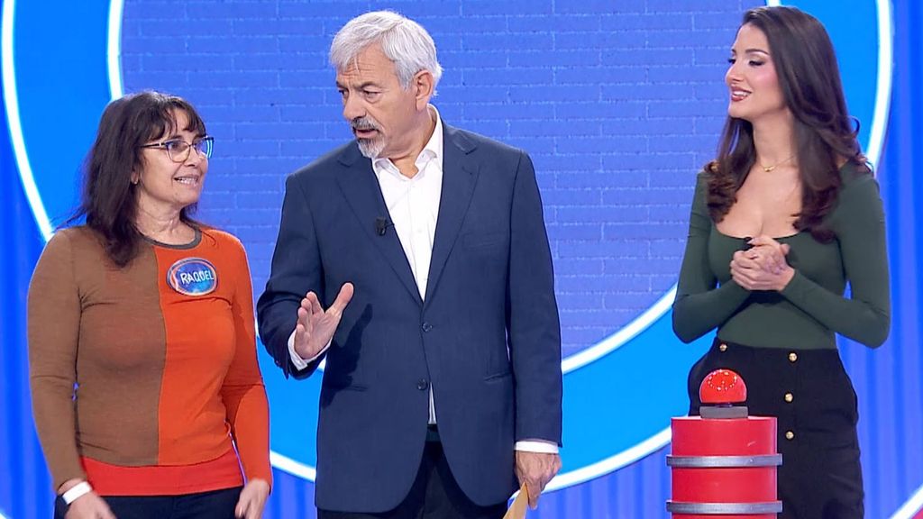 Raquel tiene un golpe de suerte, consigue ganar un gran premio en un juego y llega a 'el escaparate final' de 'El precio justo'