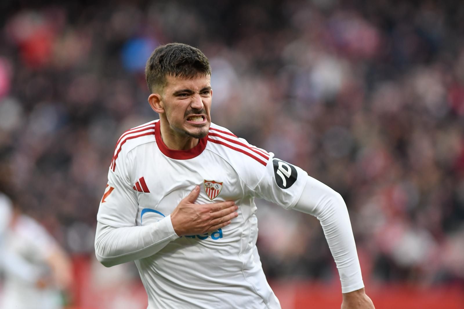 Kike Salas celebra su gol al Girona