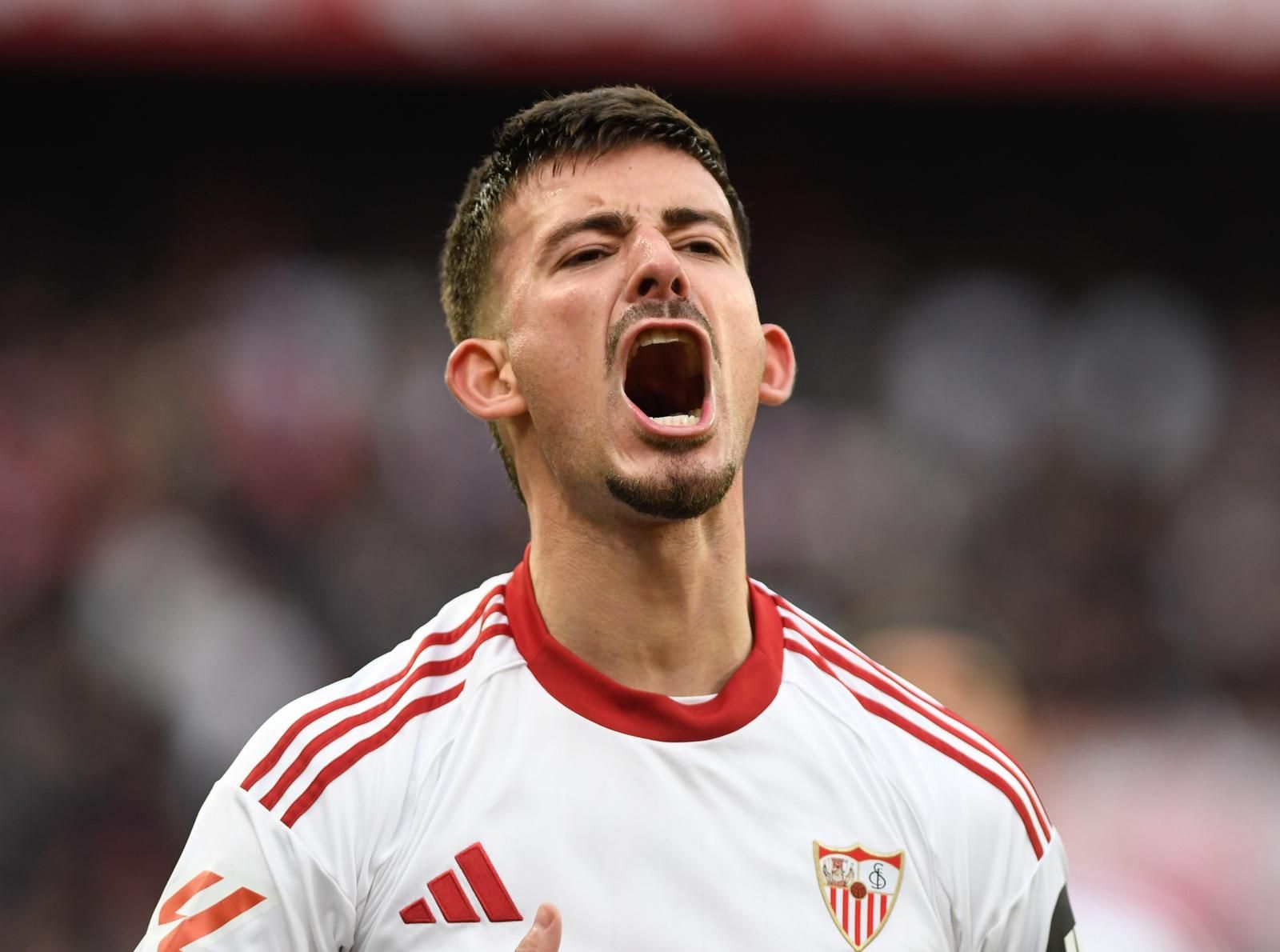 Kike Salas celebra su gol al Girona