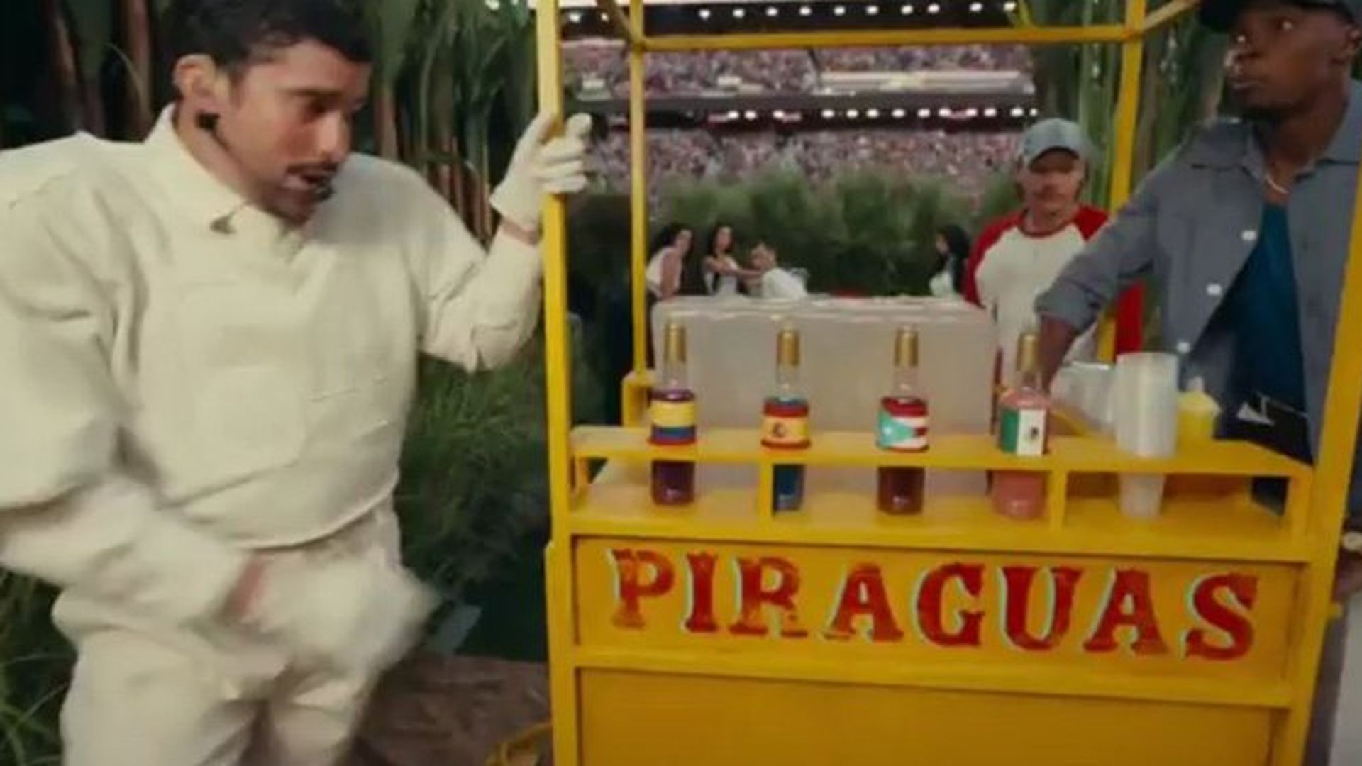 La bandera de España en el concierto de Bad Bunny en la Super Bowl