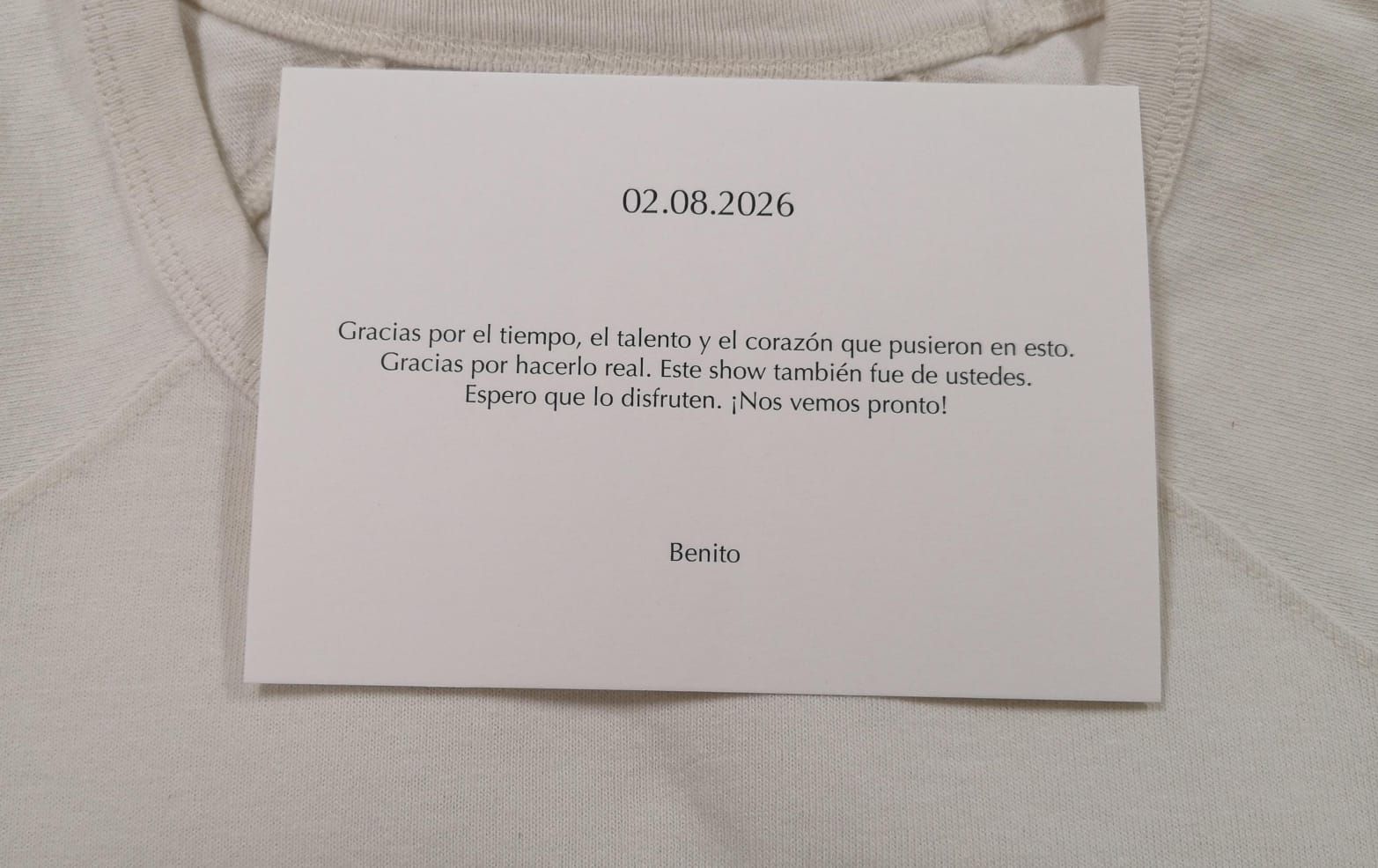 Bad Bunny les regala su camiseta de la Super Bowl a los empleados de Zara: "Este show también fue de ustedes"