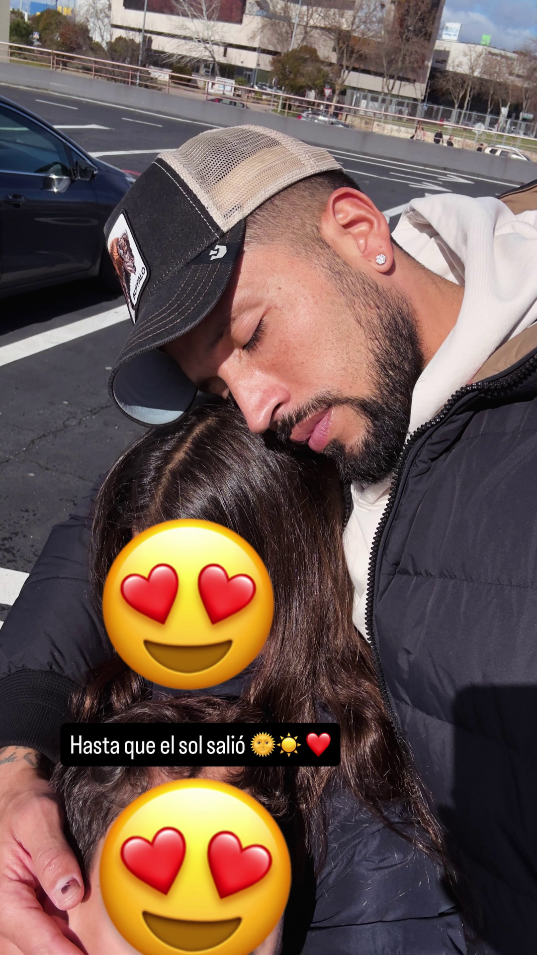 La foto de Ezequiel Garay con sus dos hijos mientras Tamara Gorro estaba en Dubái con Cayetano Rivera