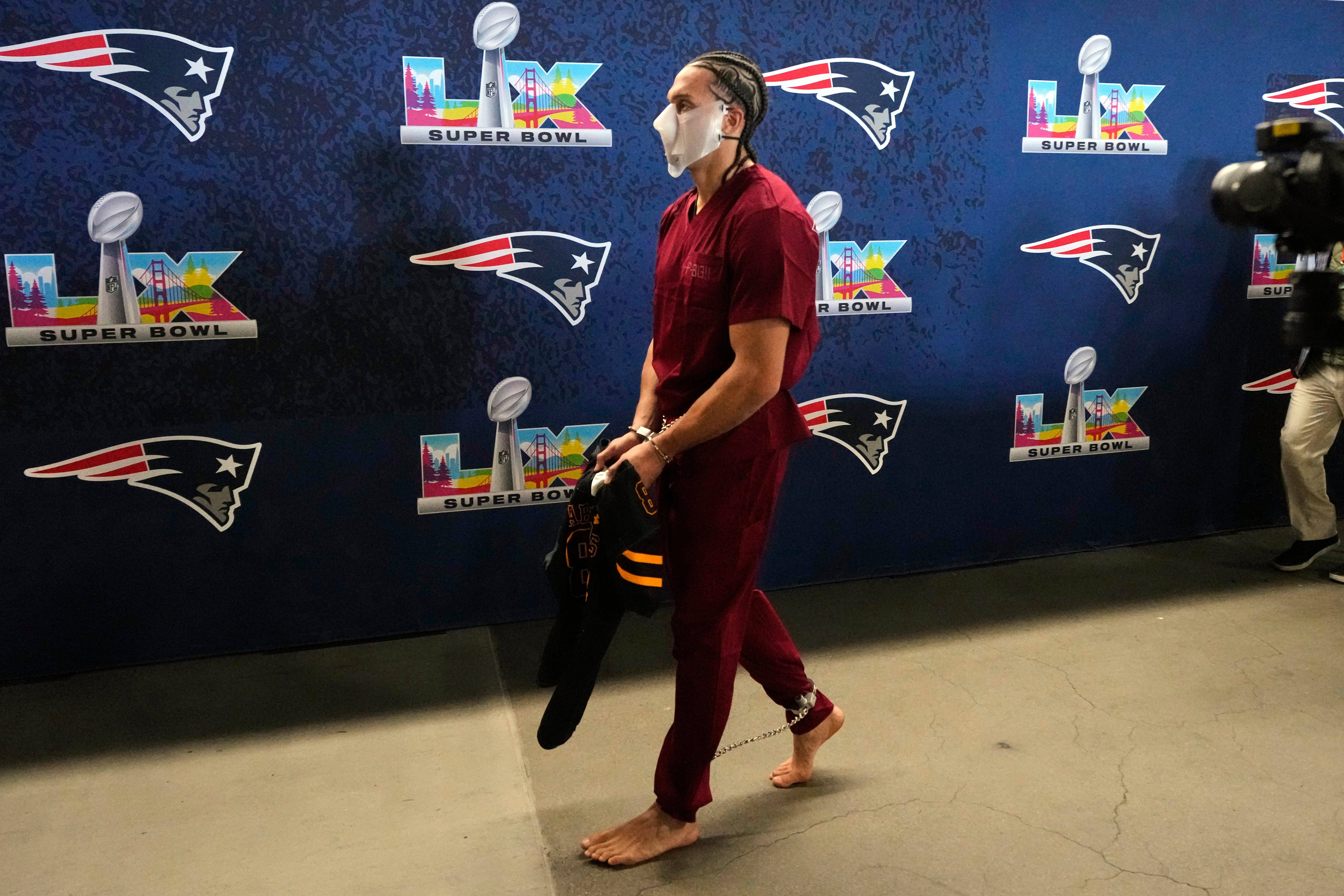 Mack Hollins llegando a la Super Bowl 2026