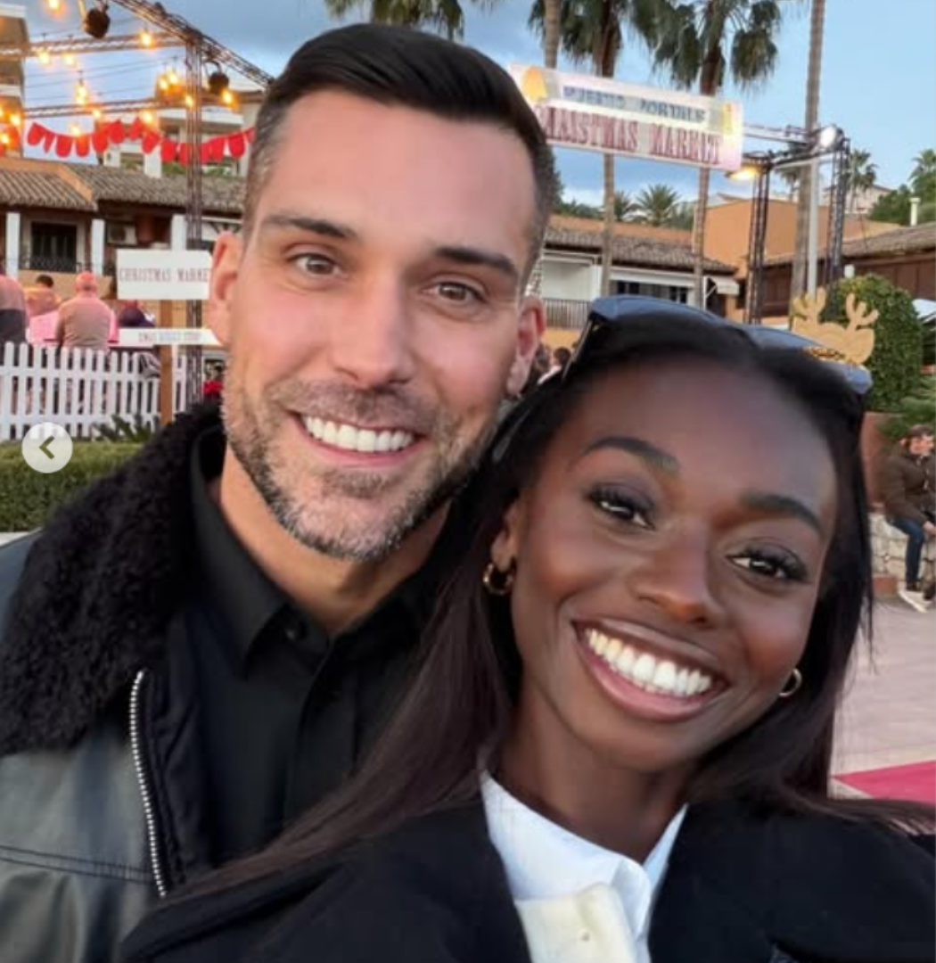 Miguel Ángel Moyá y Fátima Diame posan como pareja