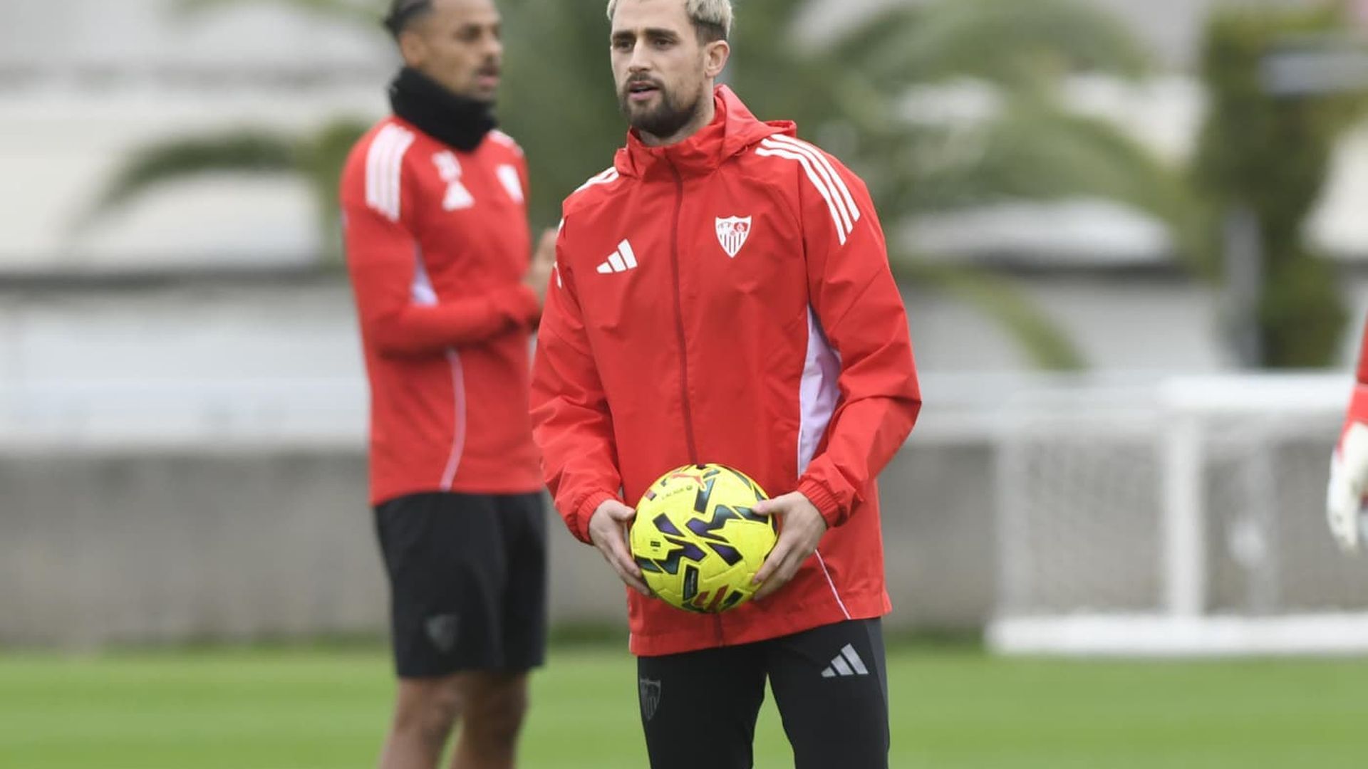 Adnan Januzaj, en el entrenamiento del Sevilla este martes