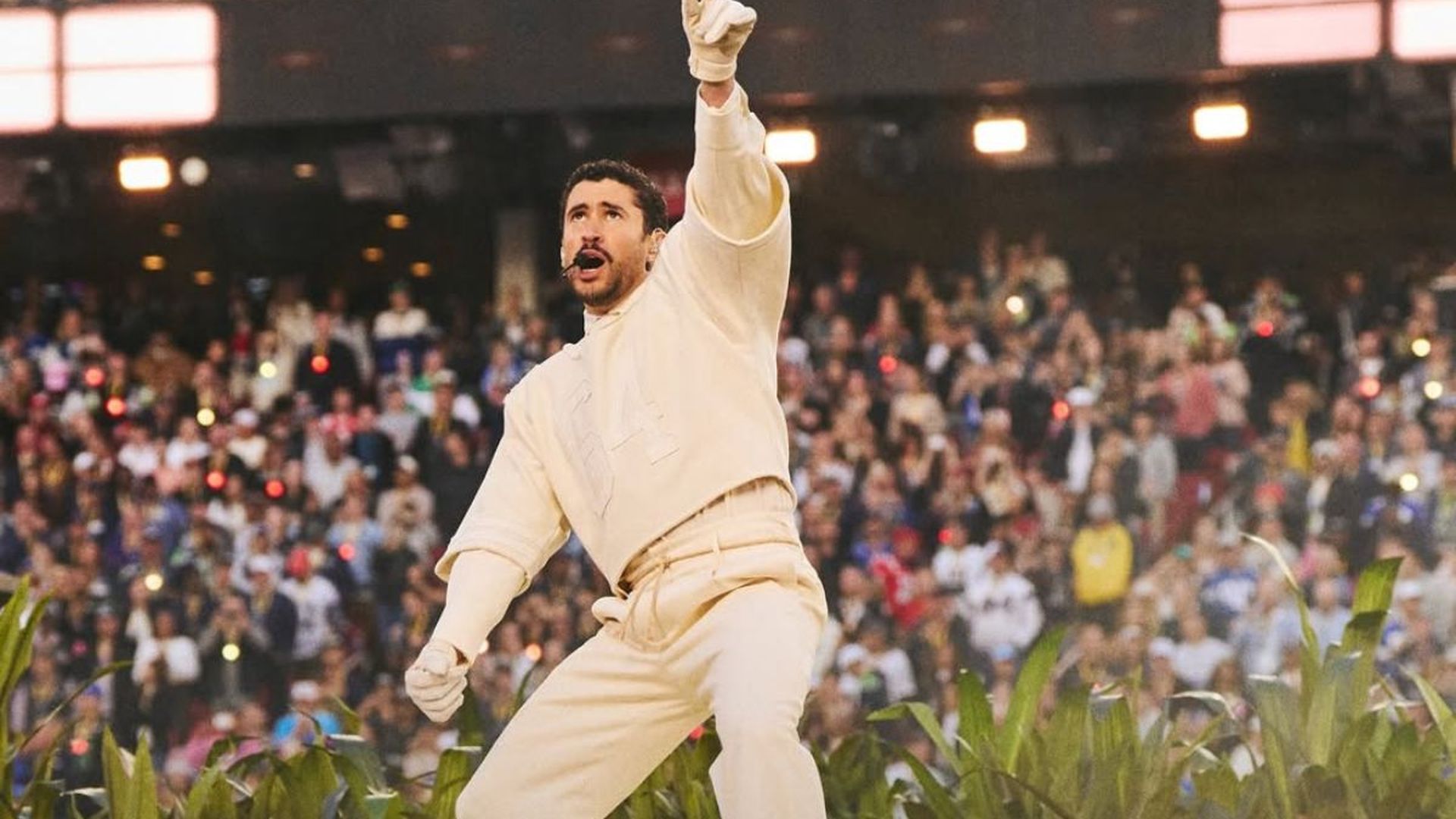 Bad Bunny revoluciona la Super Bowl con un show latino, político y lleno de simbolismos