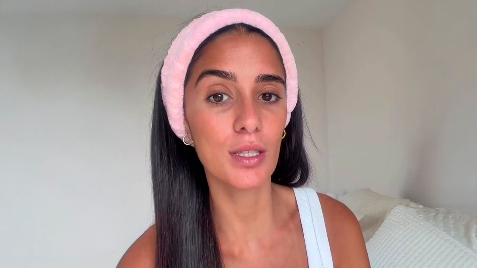 Claudia Martínez se sincera sobre su delicado momento Claudia Martínez se sincera sobre su delicado momento