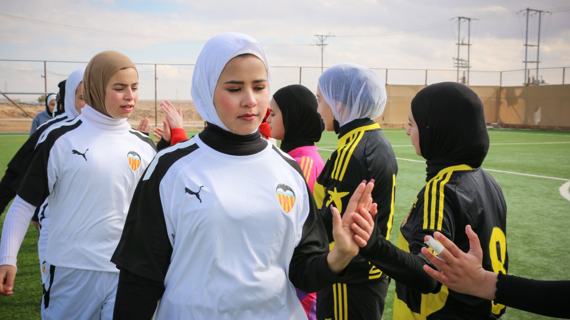 El Valencia CF llega hasta dos campos de refugiados en Jordania