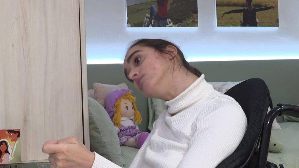 Google reconoce la voz de Eva, con parálisis cerebral: "No puedo articular palabra, pero mi inteligencia es normal"