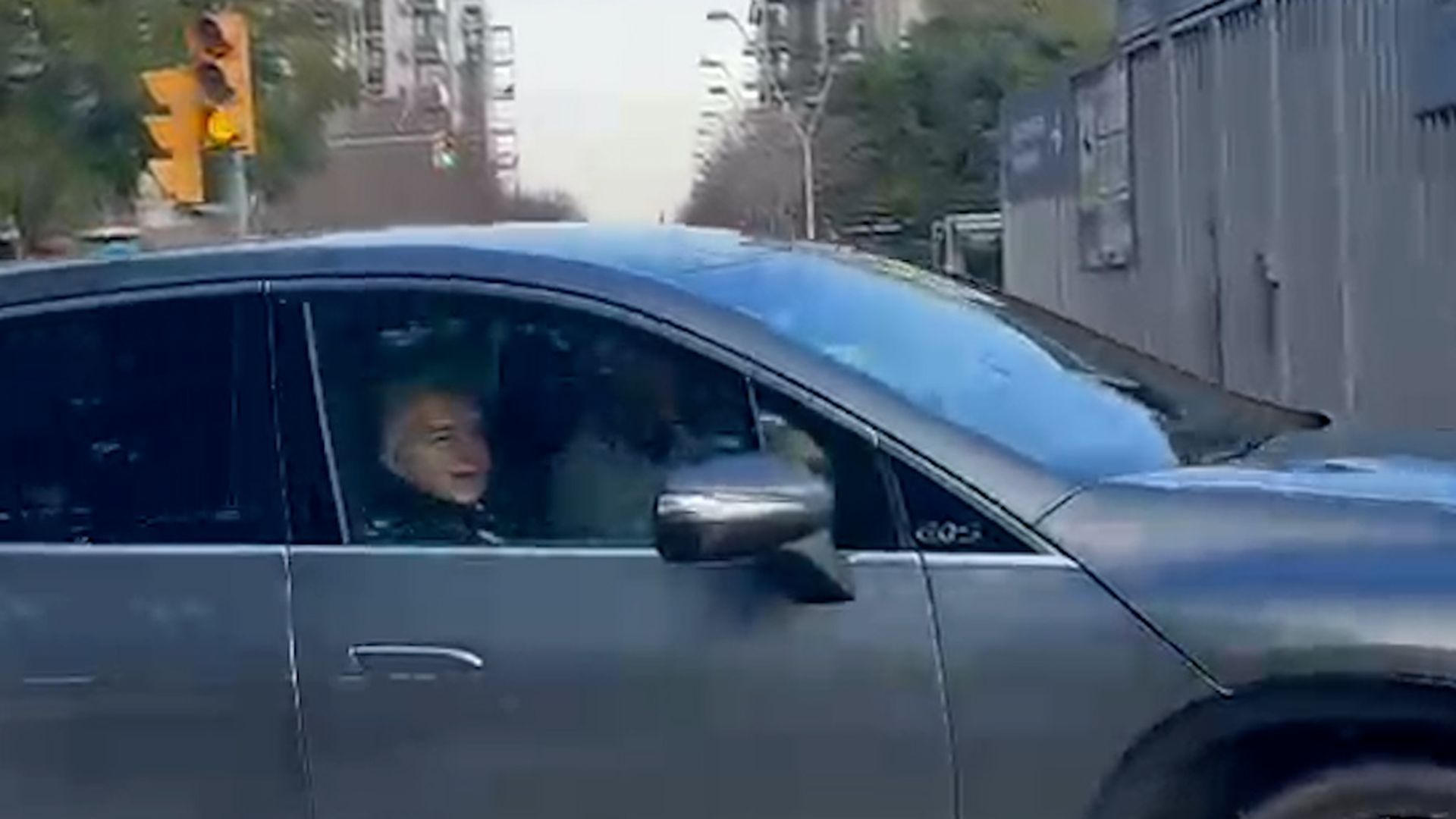Joan Laporta llegando a la ciudad deportiva para despedirse de la plantilla
