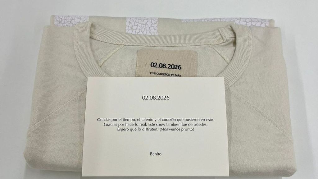 La camiseta que Bad Bunny regaló a los empleados de Zara tras la Super Bowl, convertida en artículo de lujo