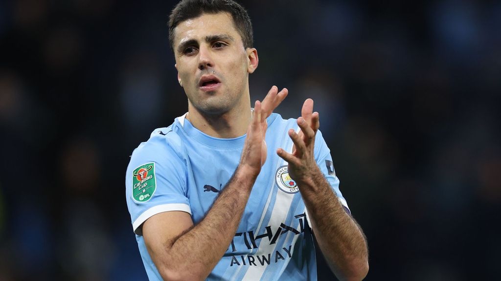 Rodri Hernández desconecta en Ibiza mientras el Barça ya tiene la segunda propuesta para su fichaje