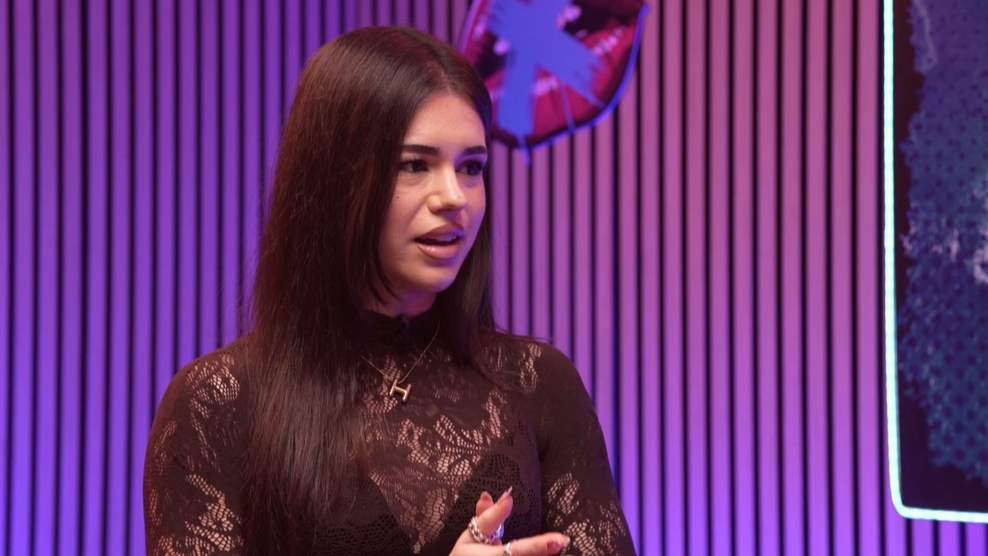 Helena revela el motivo por el que no invitó a Claudia a su cumpleaños