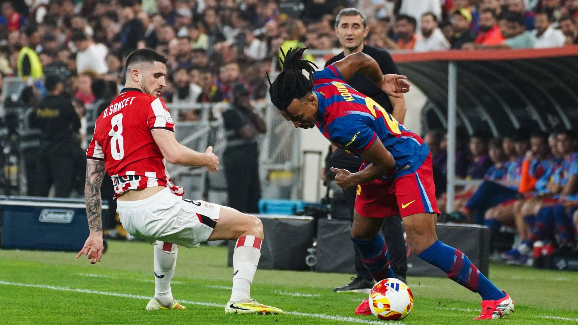 Sancet y Koundé en un Barça - Athletic
