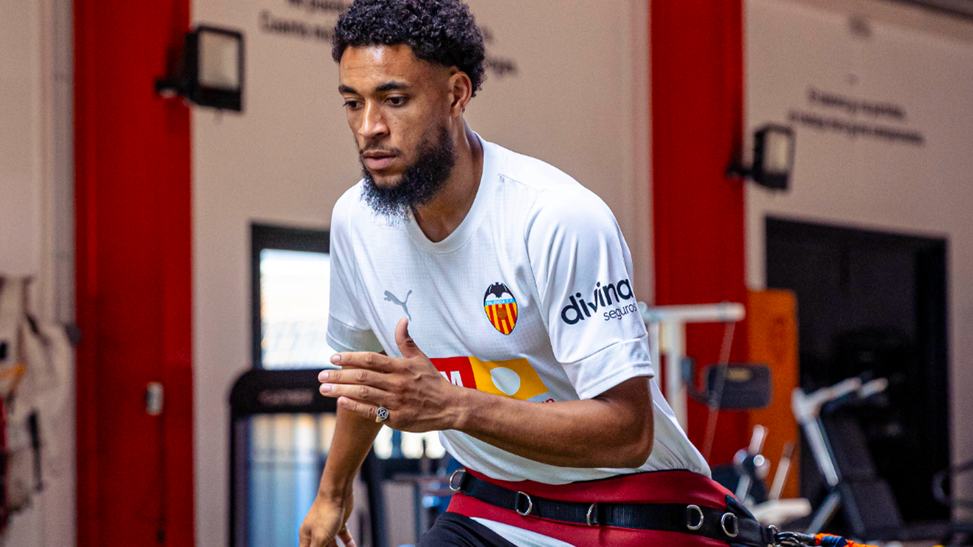 Arnaut Danjuma con el Valencia CF Arnaut Danjuma con el Valencia CF