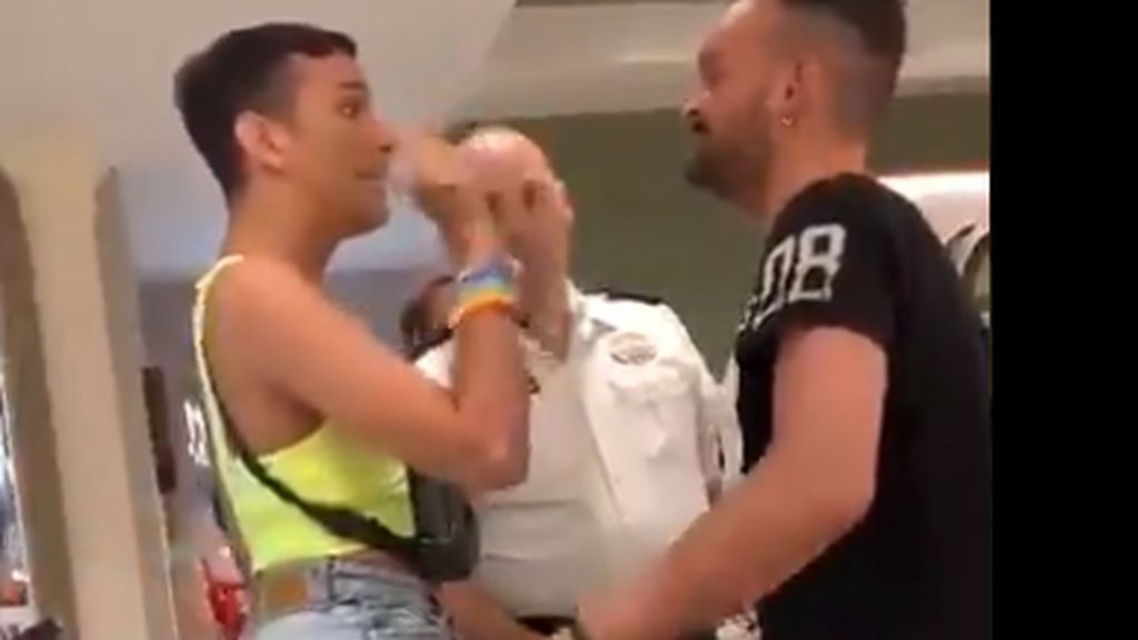 Ataque homófobo en un McDonalds de Barcelona