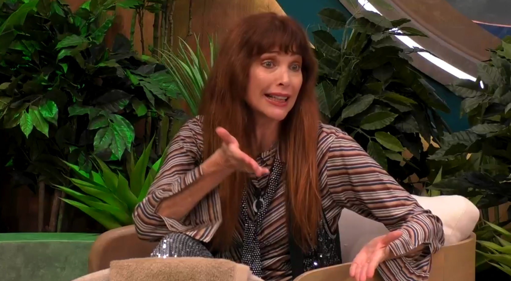 Cristina discutiendo con Carlos