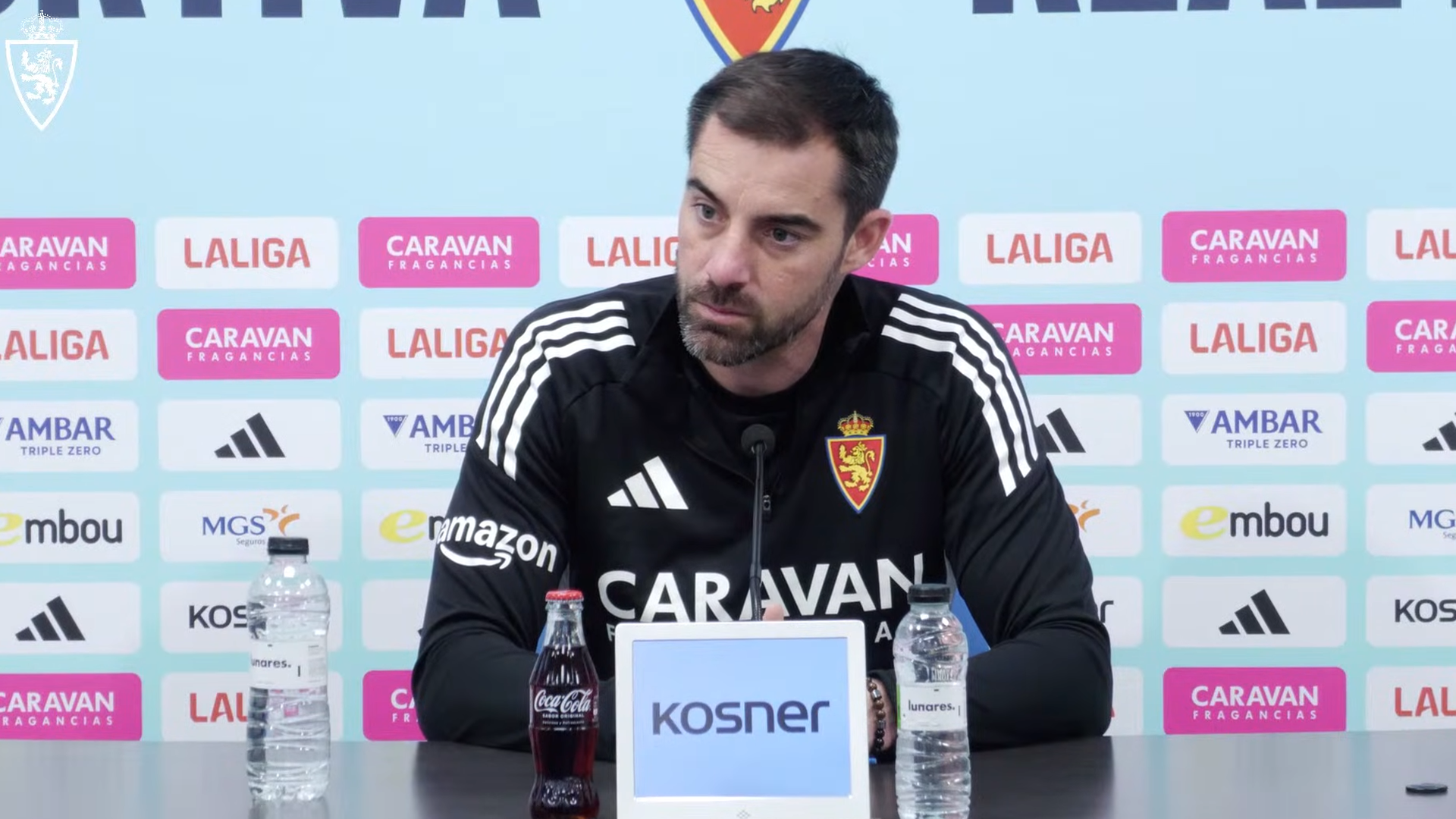 El técnico blanquillo en sala de prensa