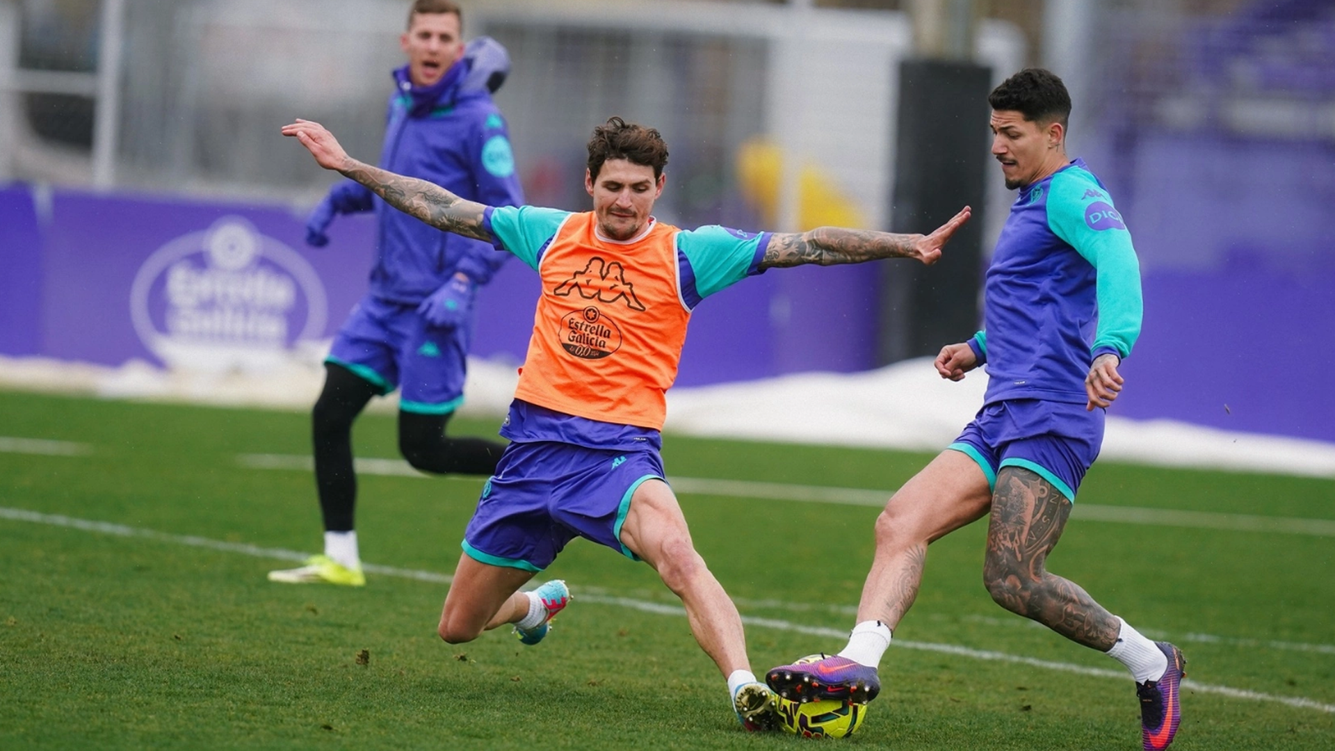 Juric realiza una entrada a Marcos André.