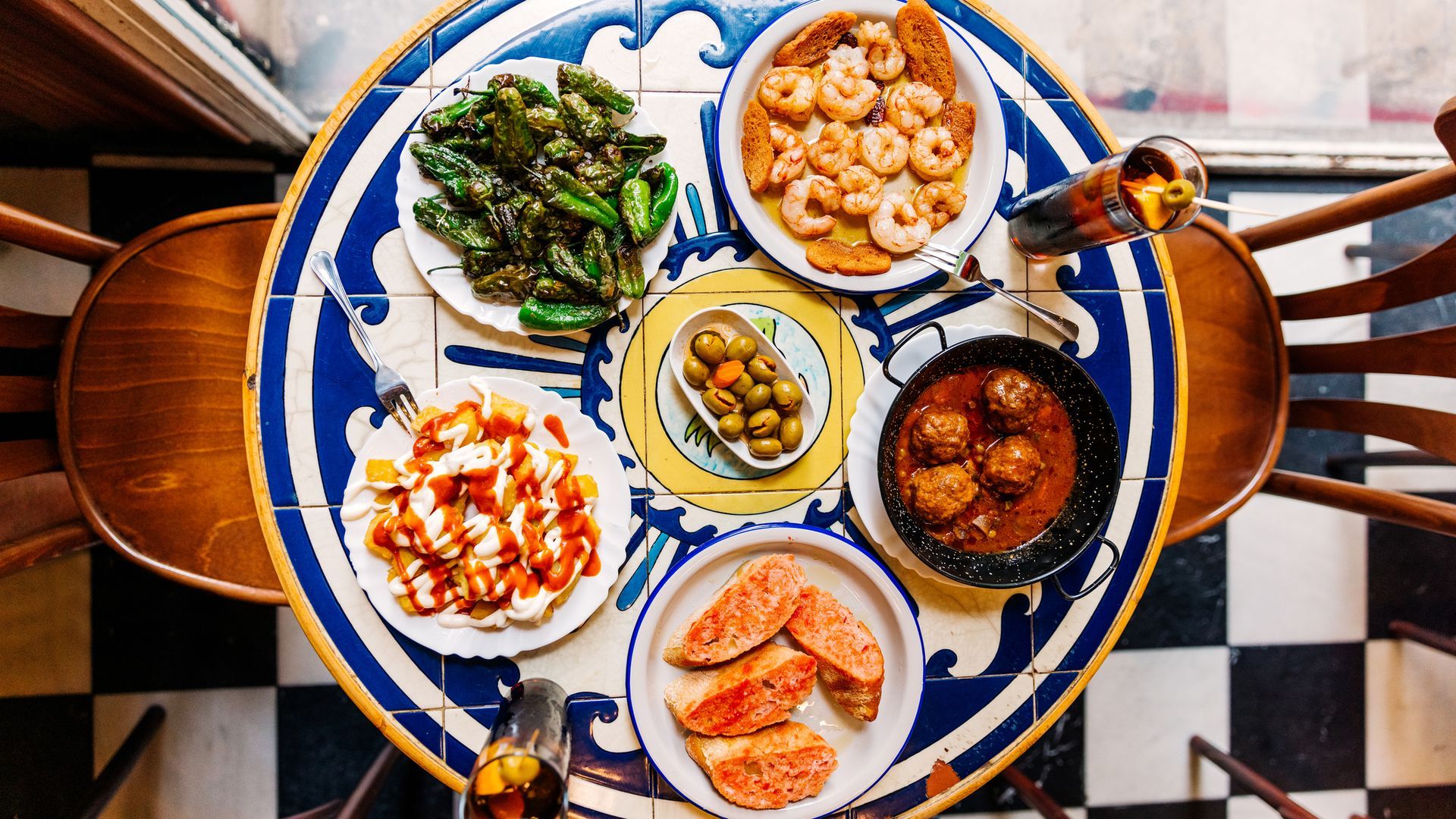 La tapa quiere convertirse en emblema internacional de nuestra gastronomía