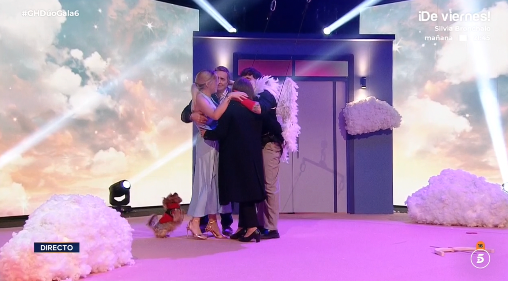 Manuel y Gloria reciben la visita de sus padres