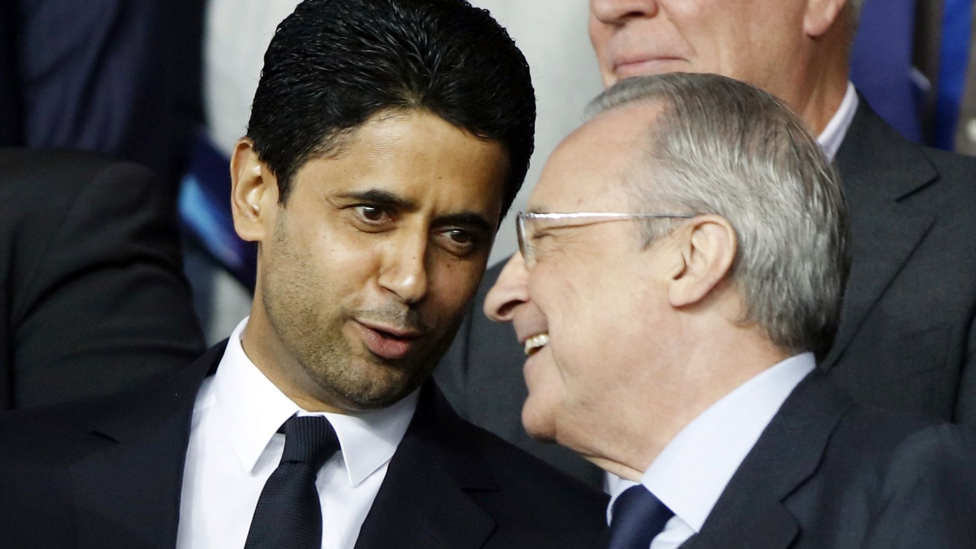 Nasser Al Khelaifi y Florentino Pérez en un partido entre el PSG y el Real Madrid