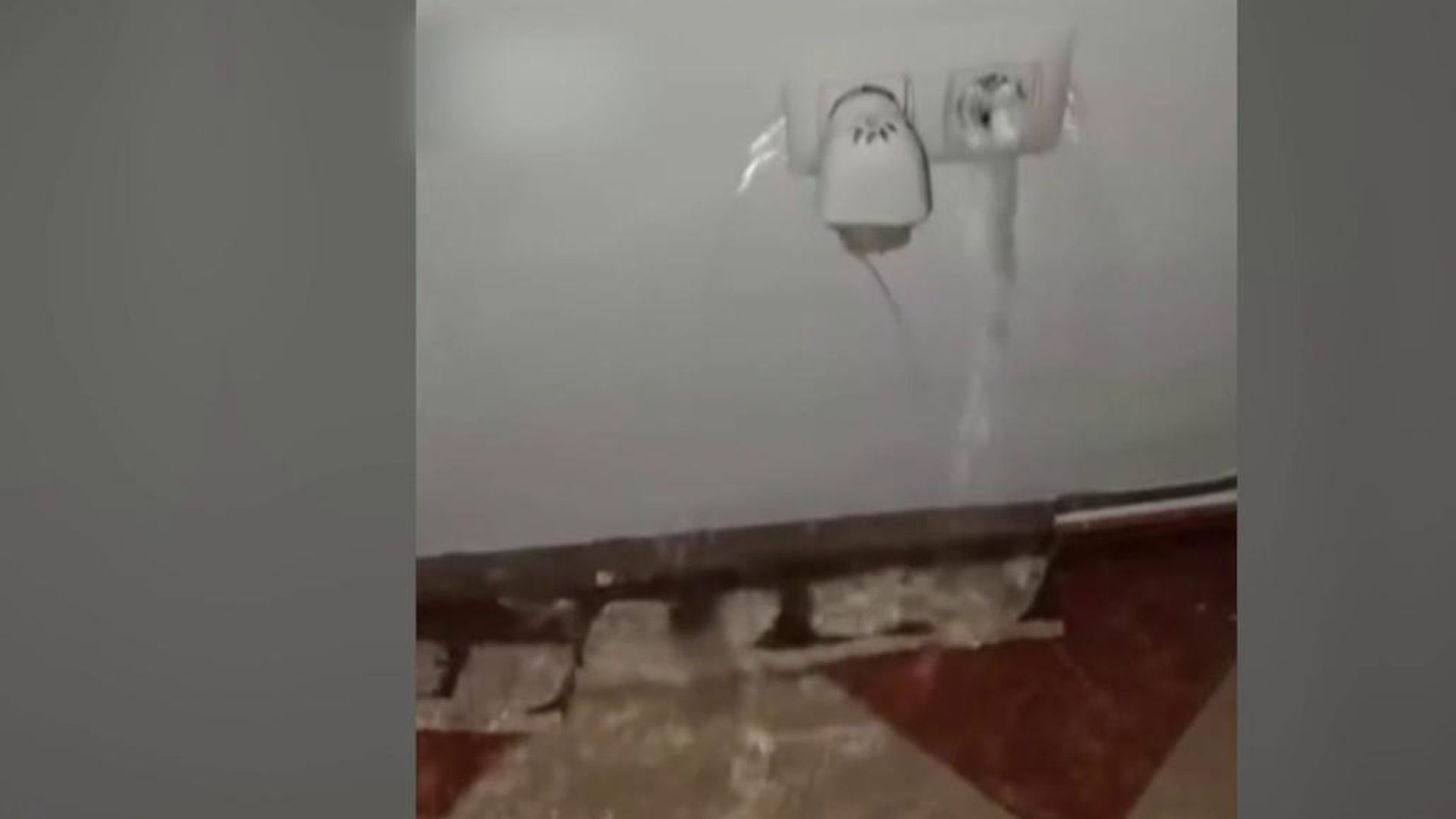 ¿Por qué no para de manar agua en Grazalema?