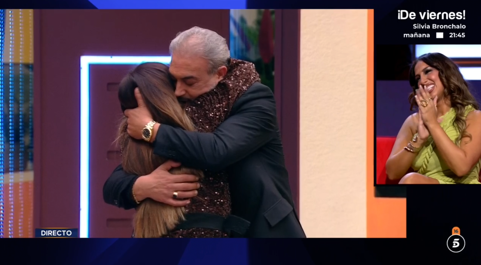 Raquel y Carlos tras pedirle matrimonio