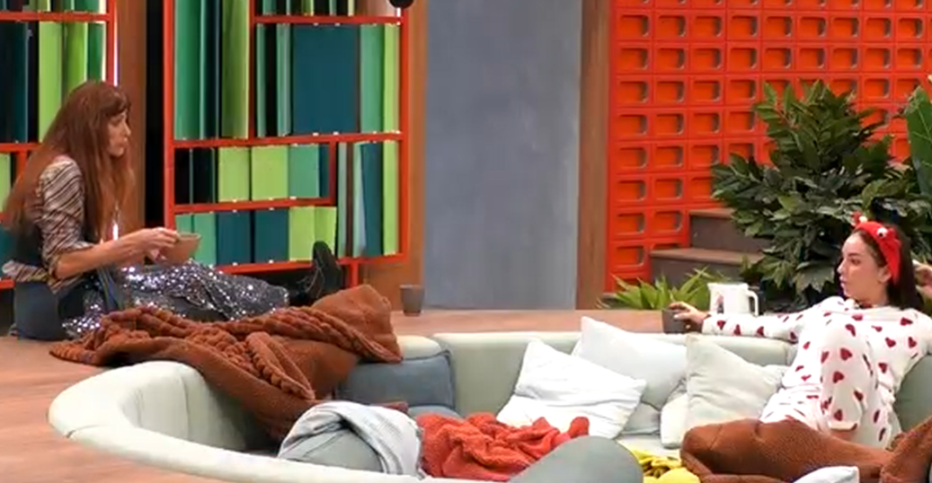 Cristina departe con Anita