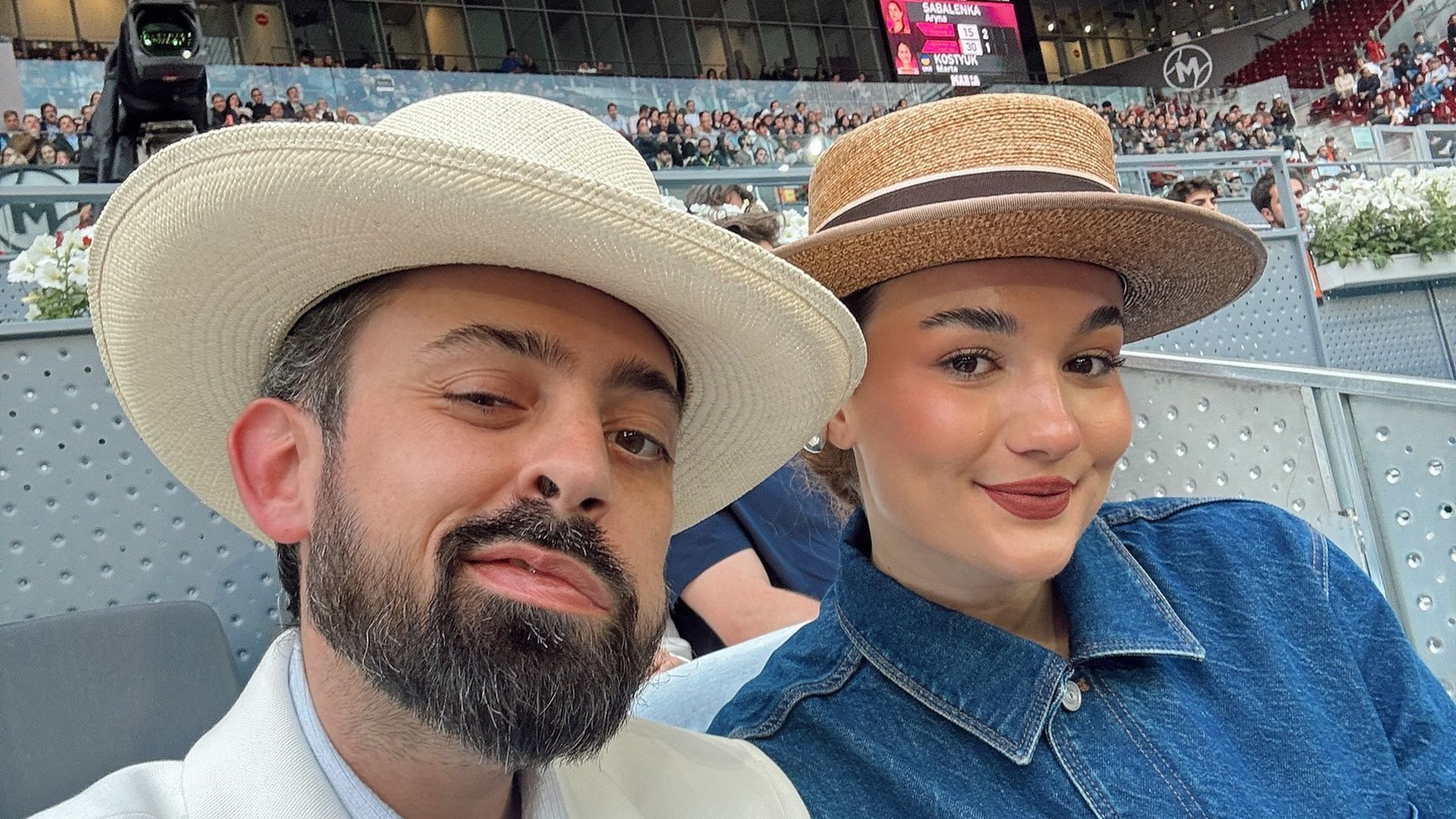 Eme de Amores y su marido, Muna