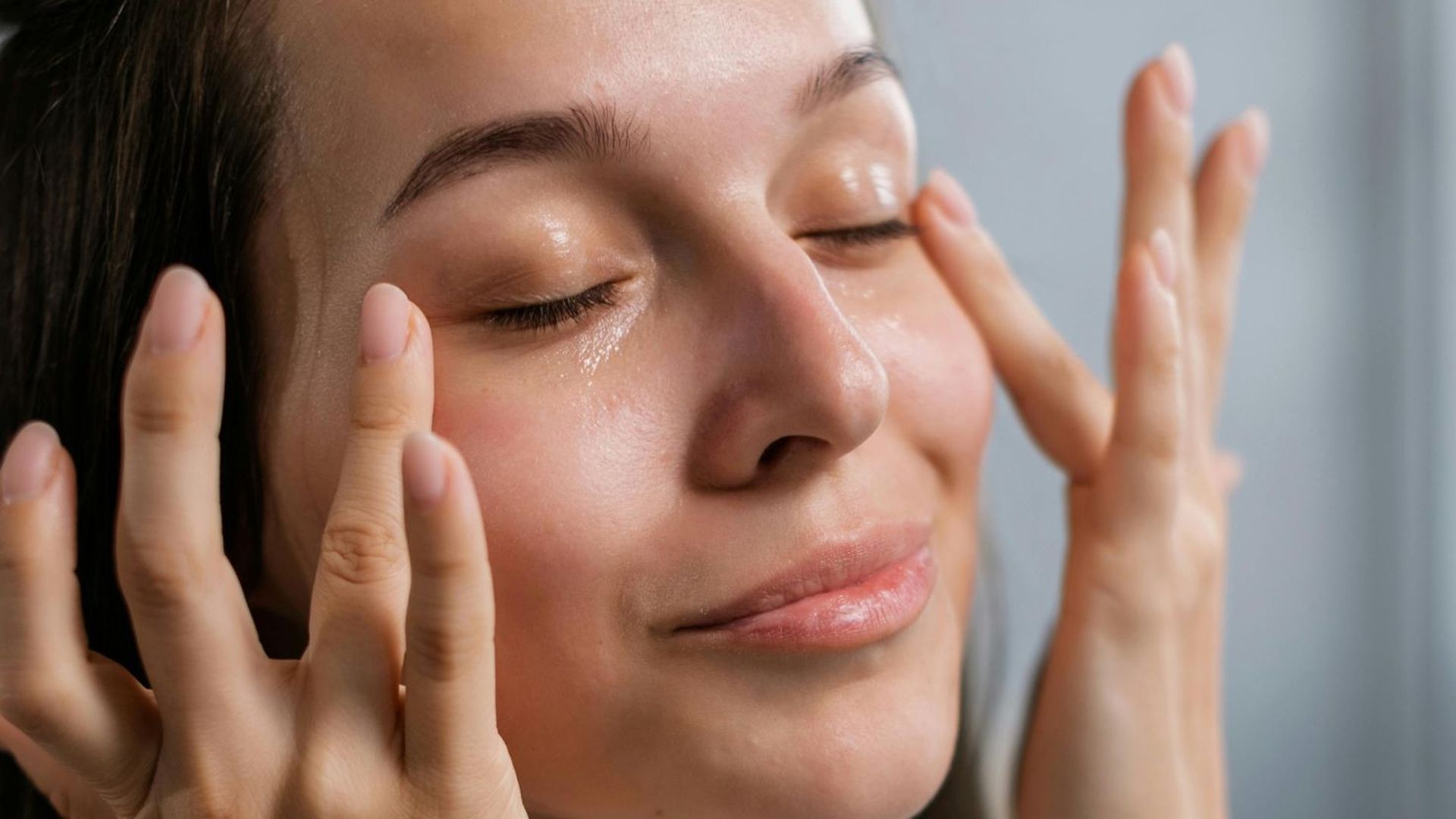 Inclúyelo en tu rutina y tu piel te lo agradecerá Inclúyelo en tu rutina y tu piel te lo agradecerá