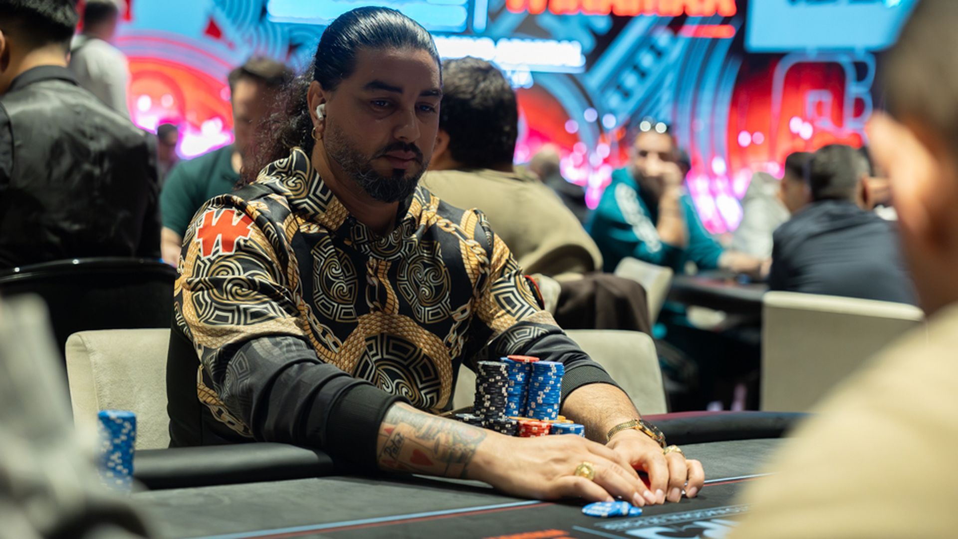 Ramón Fernández pasa como líder al Día 2