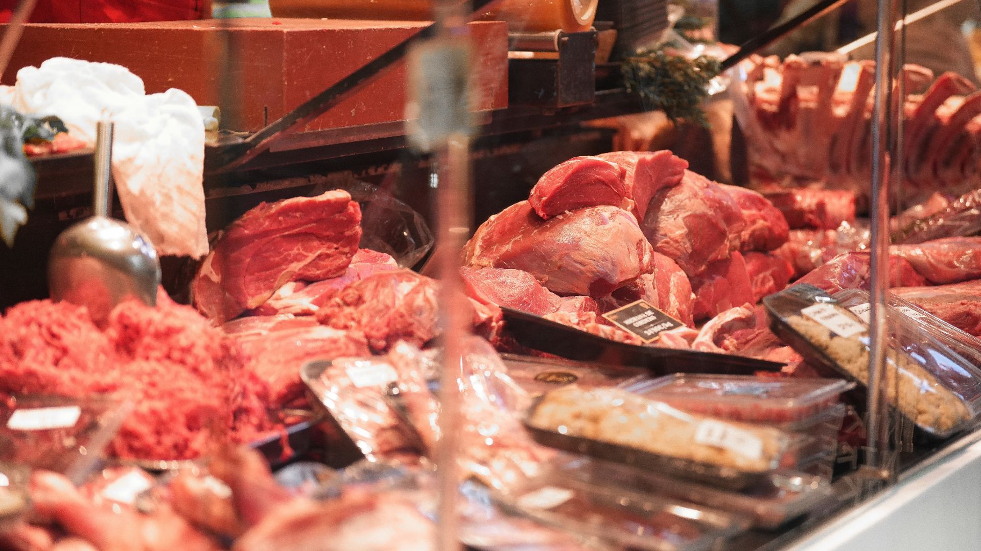 "Se venden ahora más los huesos que la carne", dicen los carninceros