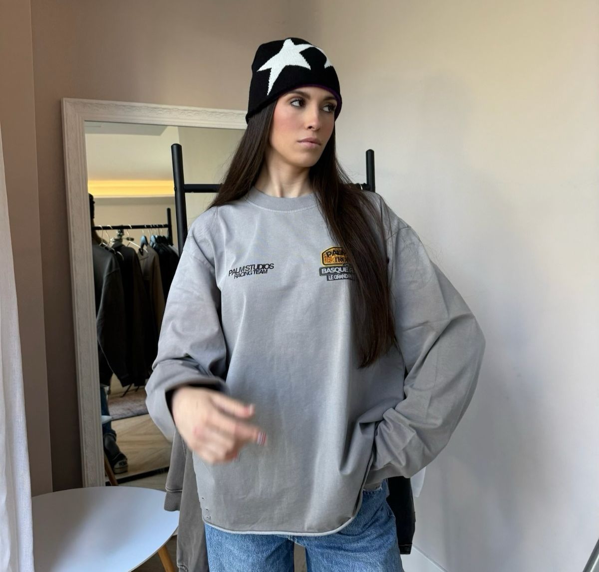 Una de las sudaderas de Palm Studios