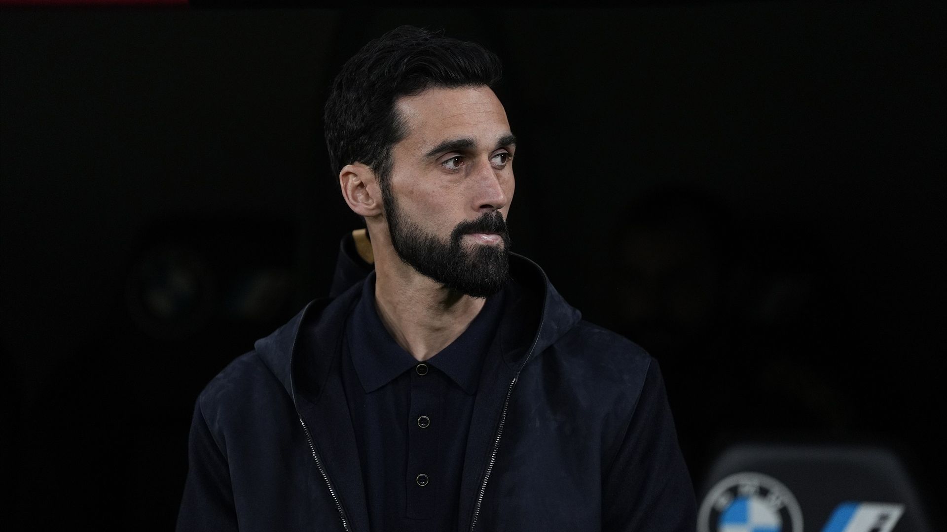 Álvaro Arbeloa en el banquillo del Santiago Bernabéu