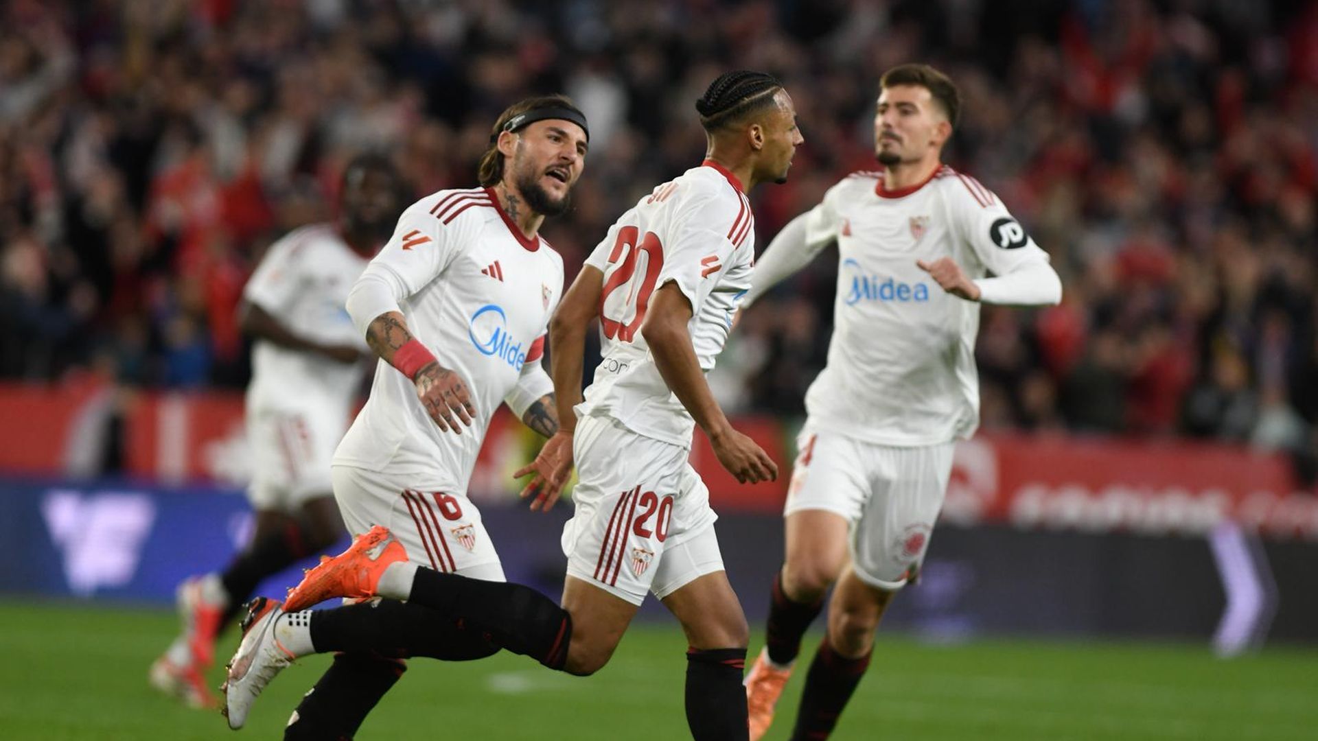 Celebración del gol de Sow al Alavés