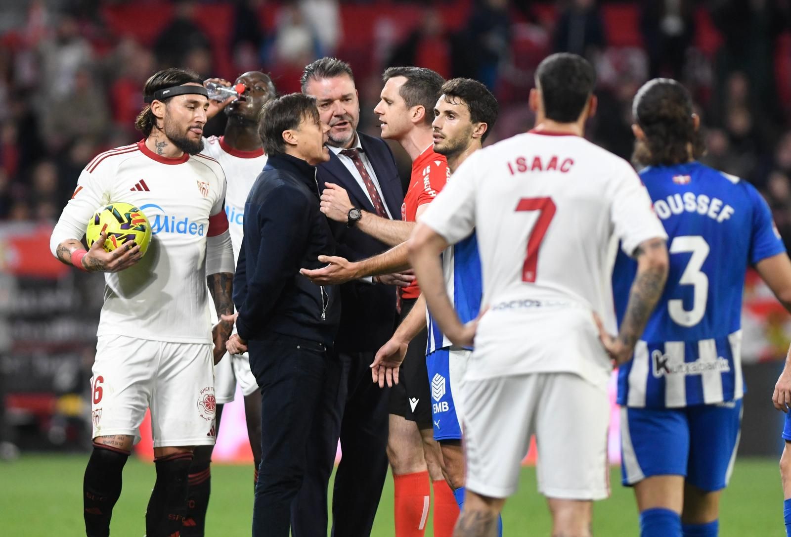 El lío de Almeyda con Galech Apezteguía