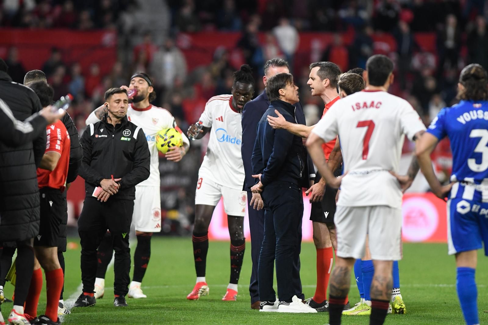 El lío de Almeyda con Galech Apezteguía