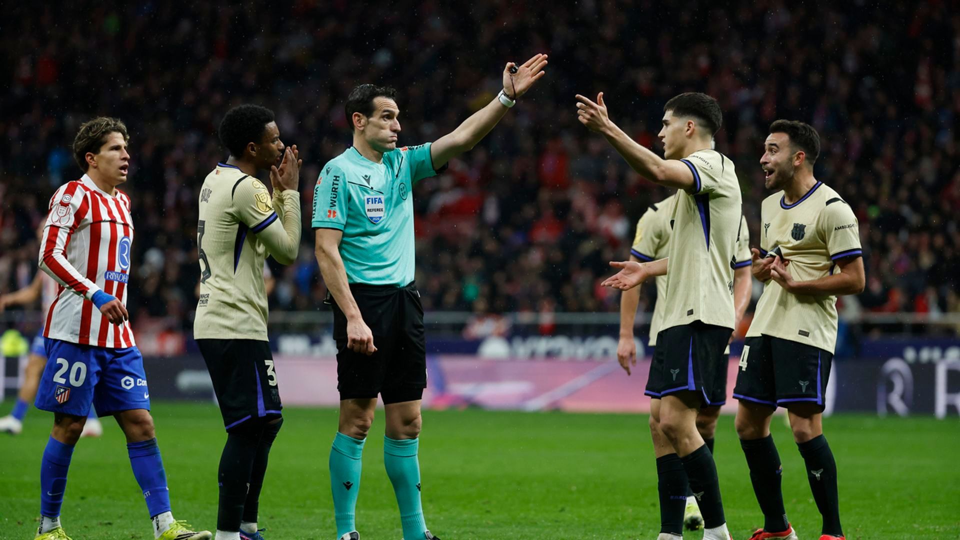 Martínez Munuera, en el Atlético-Barça Martínez Munuera, en el Atlético-Barça
