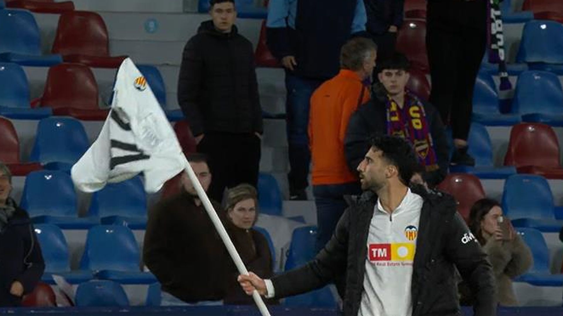 Eray Cömert en el Ciutat de Valencia Eray Cömert en el Ciutat de Valencia